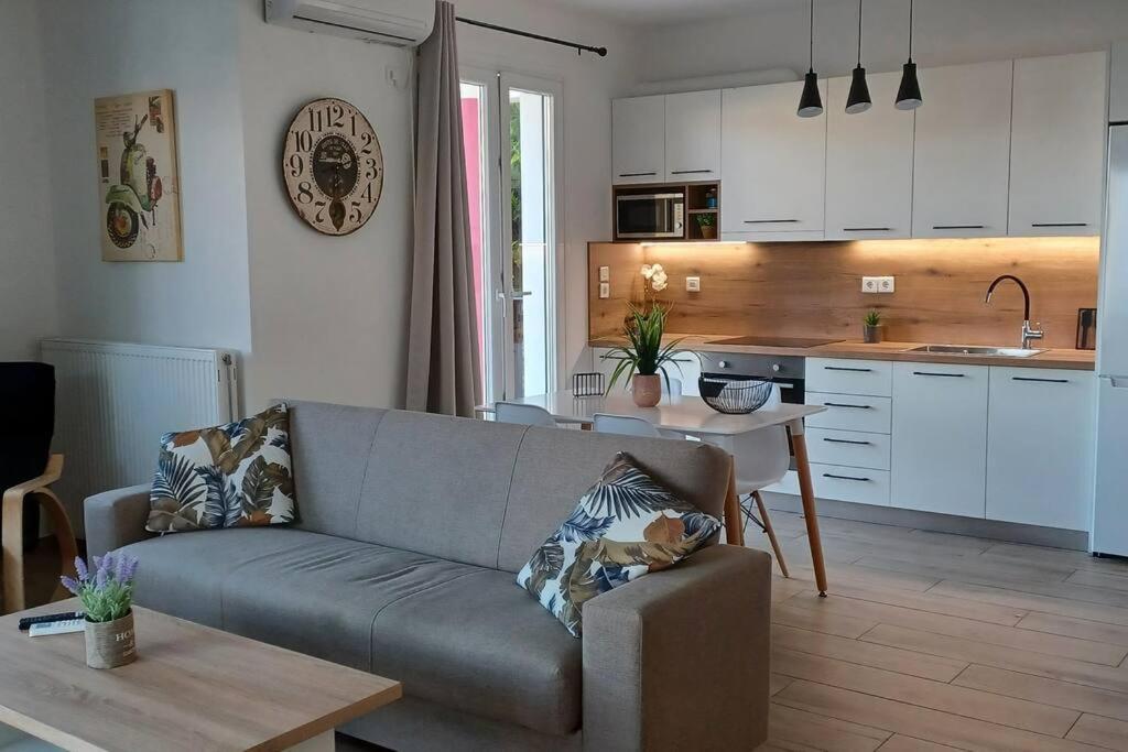 Seaview Luxury Apartment Митилини Экстерьер фото